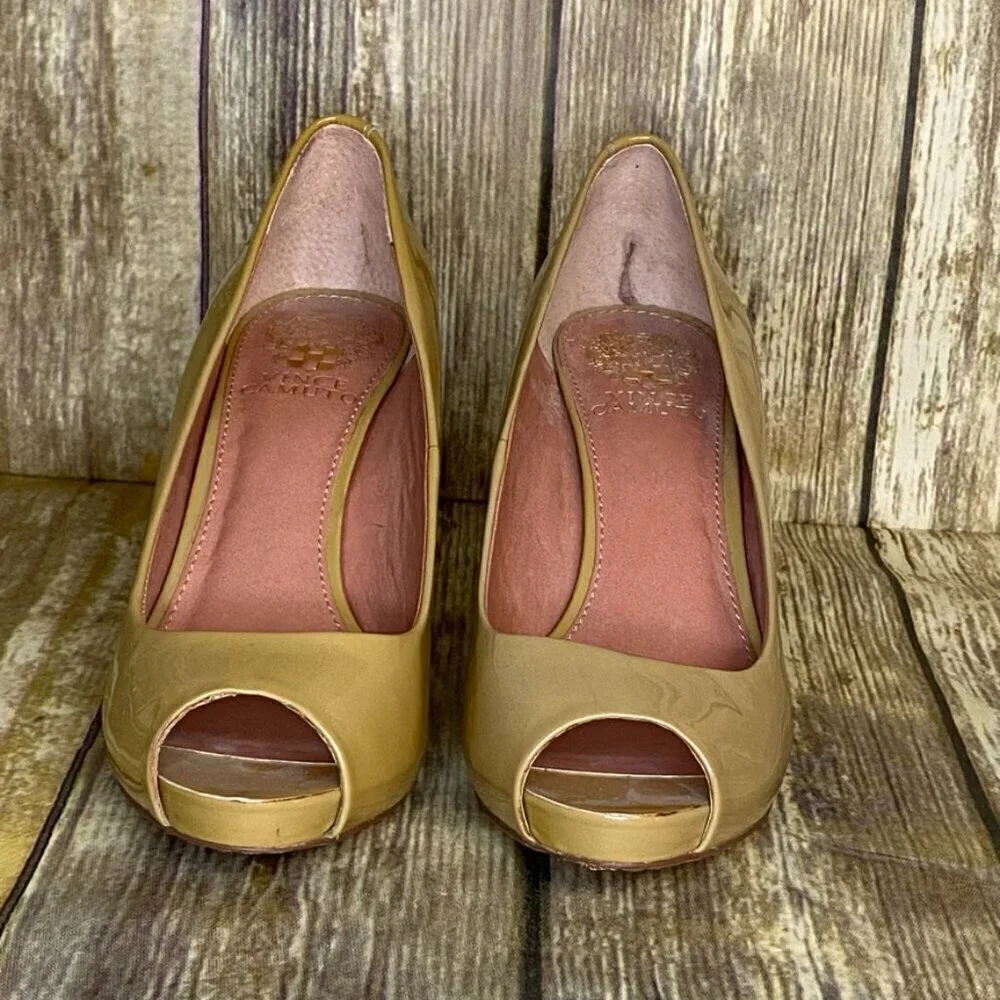 Vince Camuto 